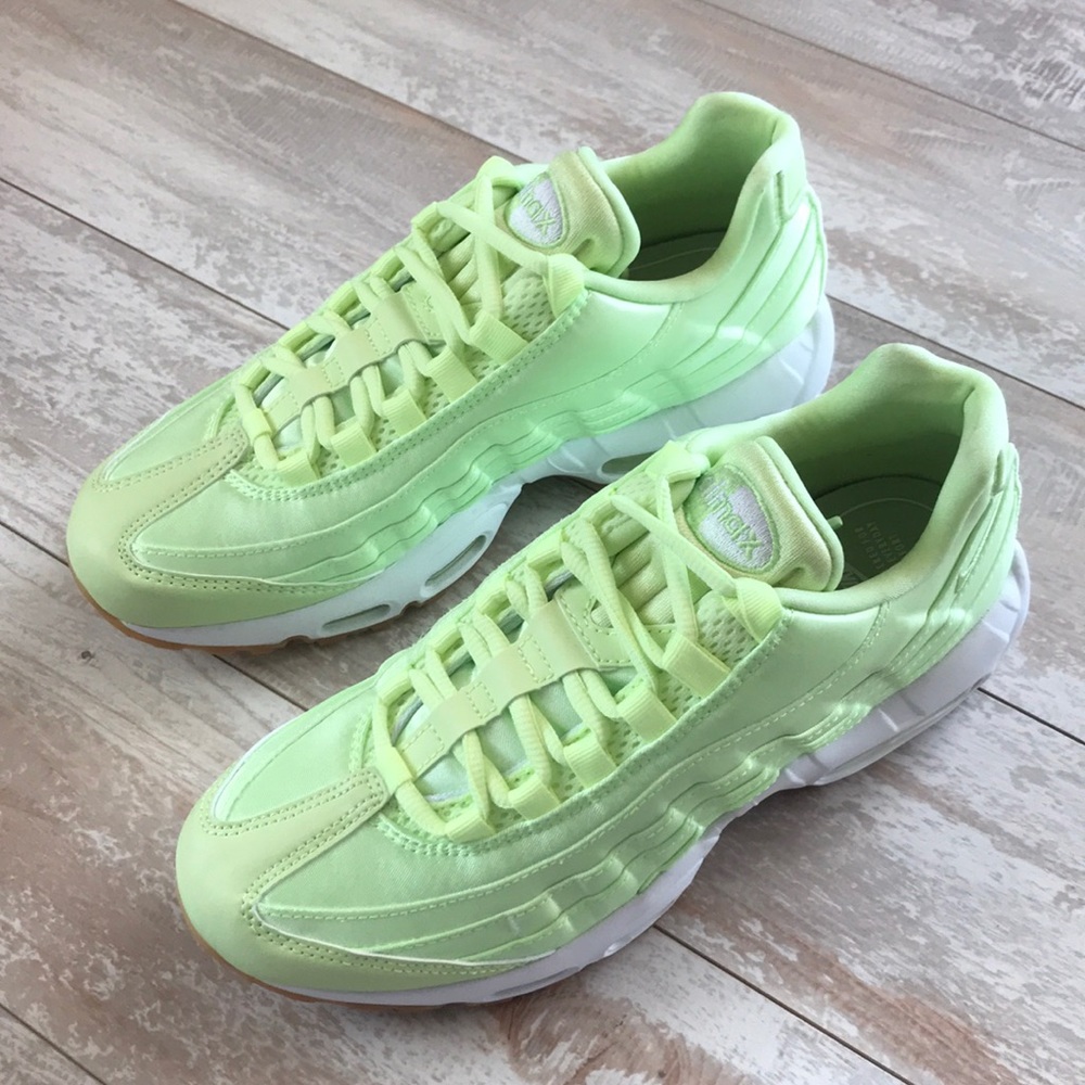 NWTNike Air Max 95 Rare satin - Picture 8 of 8